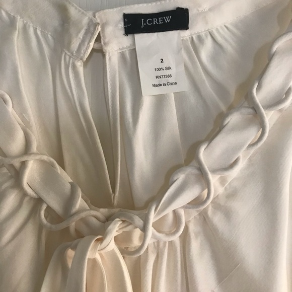 J. Crew 100% Silk Cream Sleveless Top/Shell Sz 2 - Picture 2 of 3